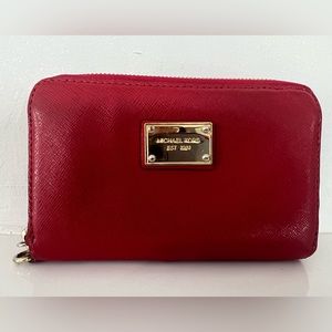 Michael Kors Compact Zippy Wallet